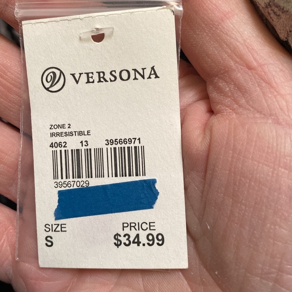 NWT - Versona top - Picture 2 of 2